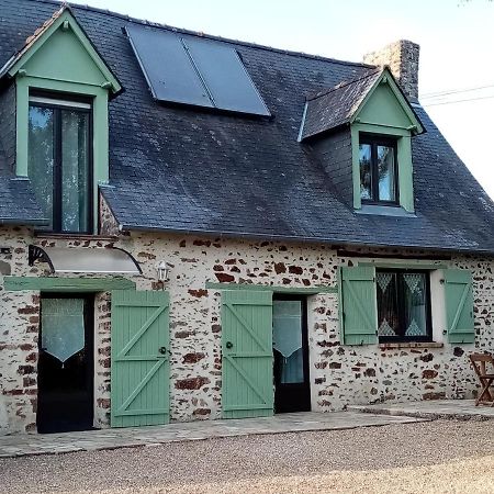 Chambre D Hote La Roussiere Saint-Ouen-Des-Toits Buitenkant foto